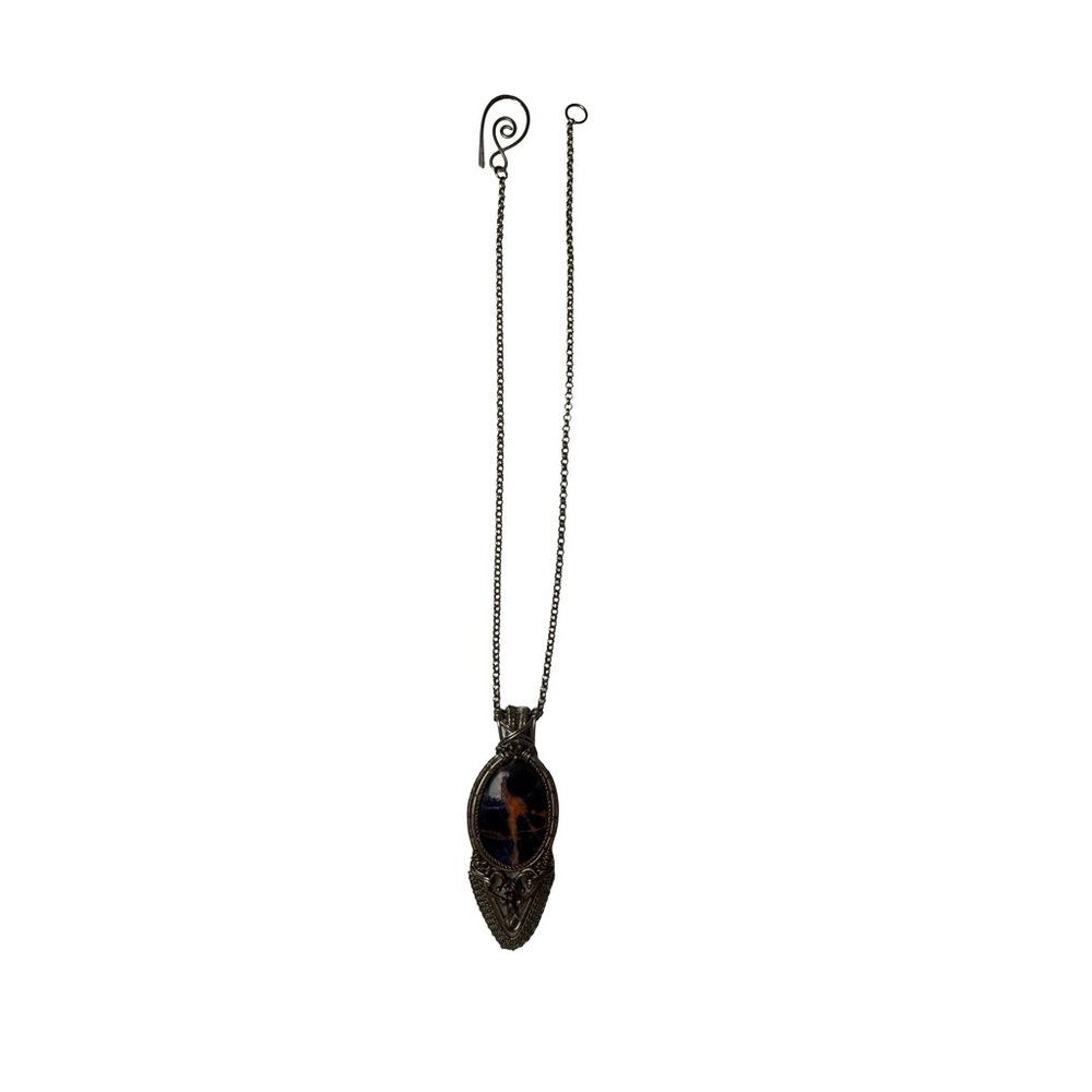 Vintage-Inspired Black and Silver Necklace